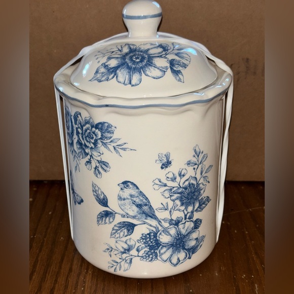 T.J.Maxx Other - Vintage Inspired Floral Canister